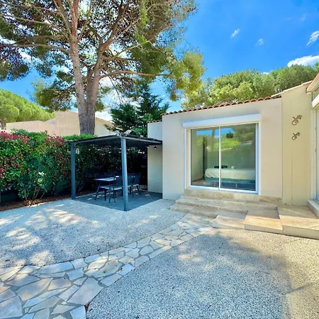 Apartment L'ecrin De La Pinede, Villa, Piscine,climatisation